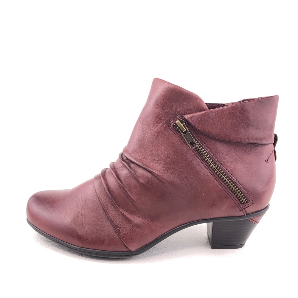 Earth Pegasus Wide Red Leather Ankle Booties 8 D